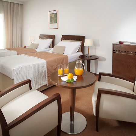 Clarion Hotel Prague Old Town Bagian luar foto